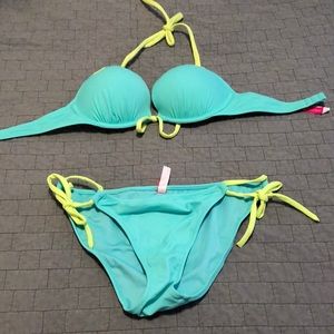 Bombshell VS swimsuit 32 C w/ M bottom